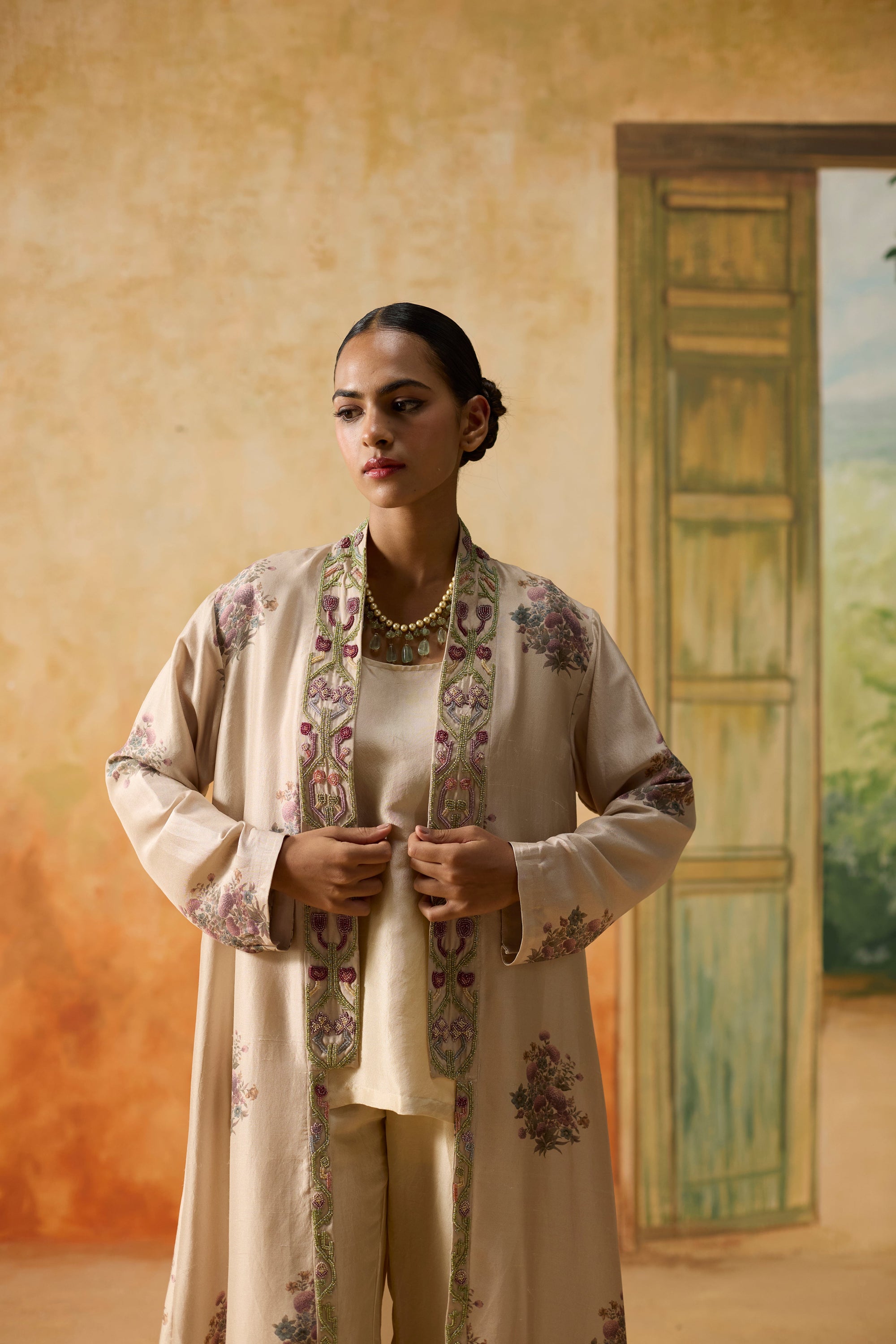 Hellea Jacket Set - Beige