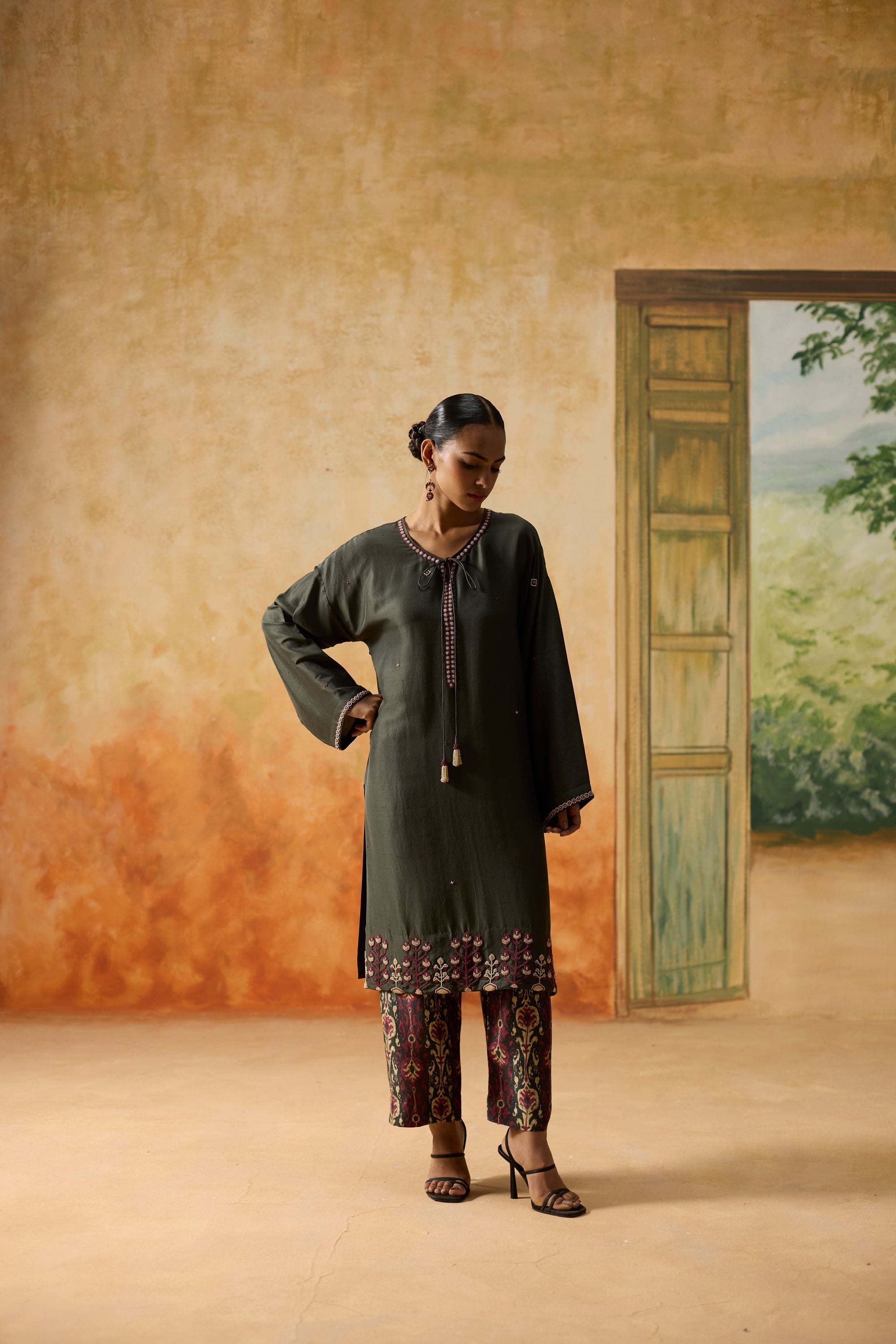 Rosewood Kurta Set - Charcoal Grey