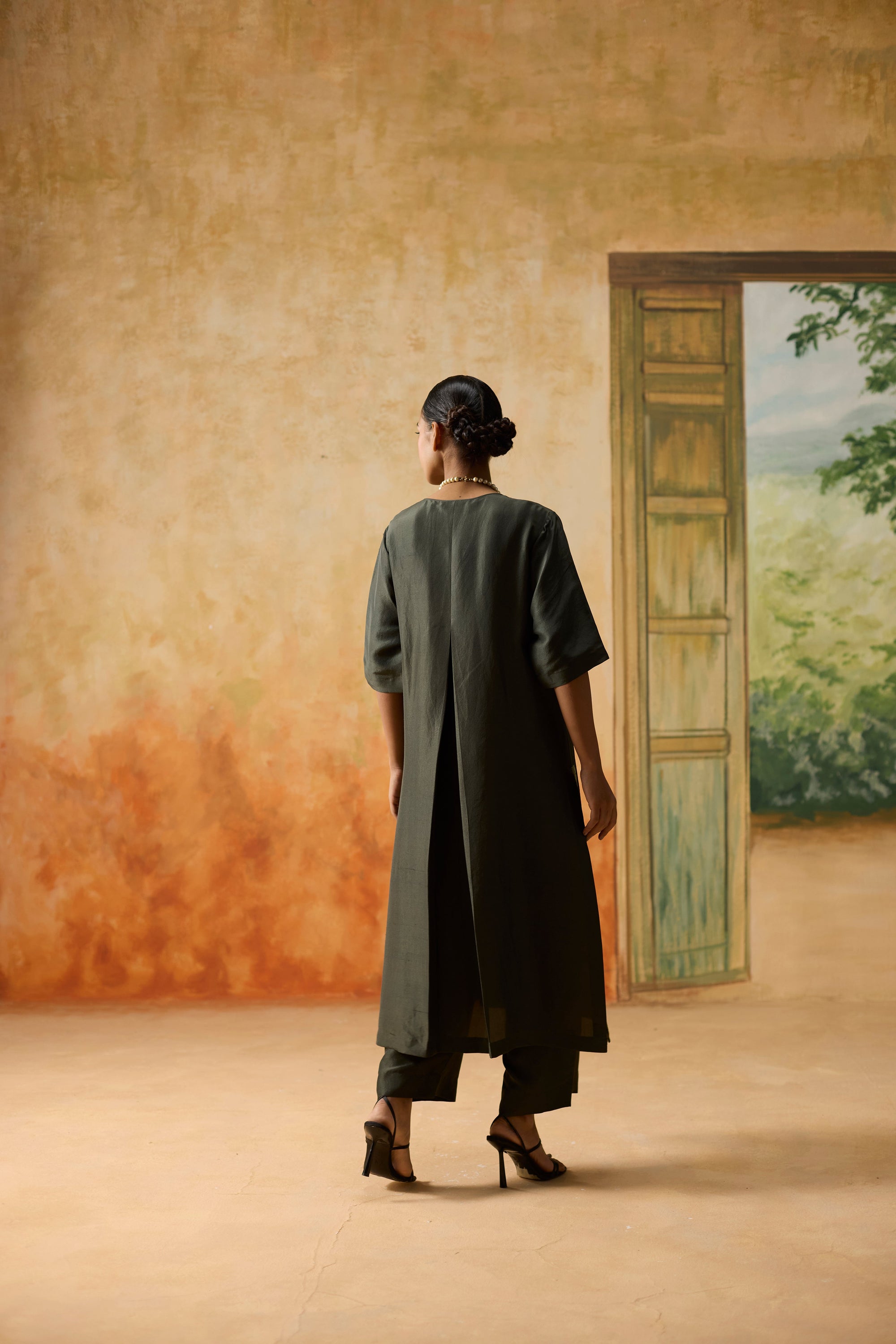 Fulard Kurta Set - Charcoal Grey