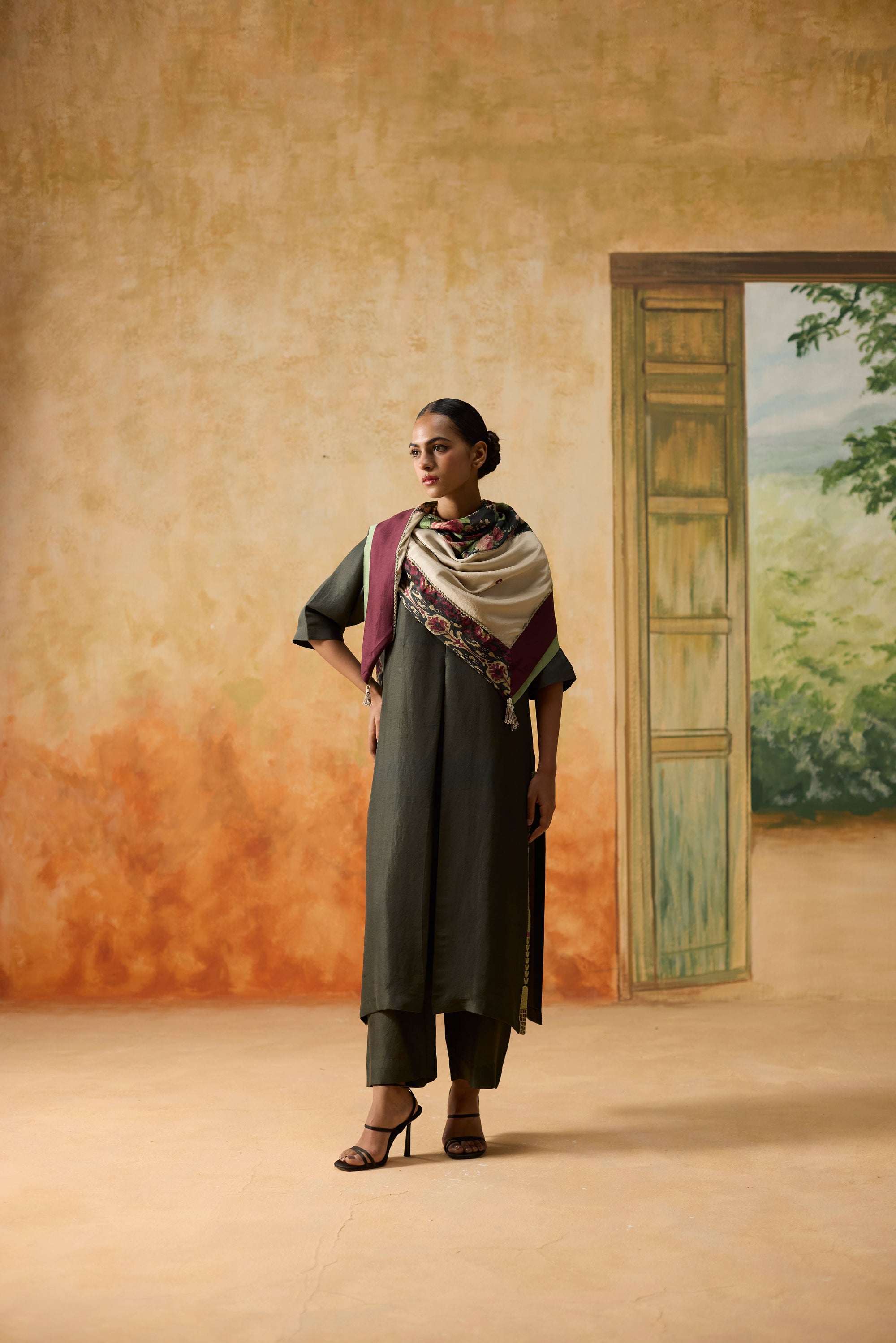 Fulard Kurta Set - Charcoal Grey