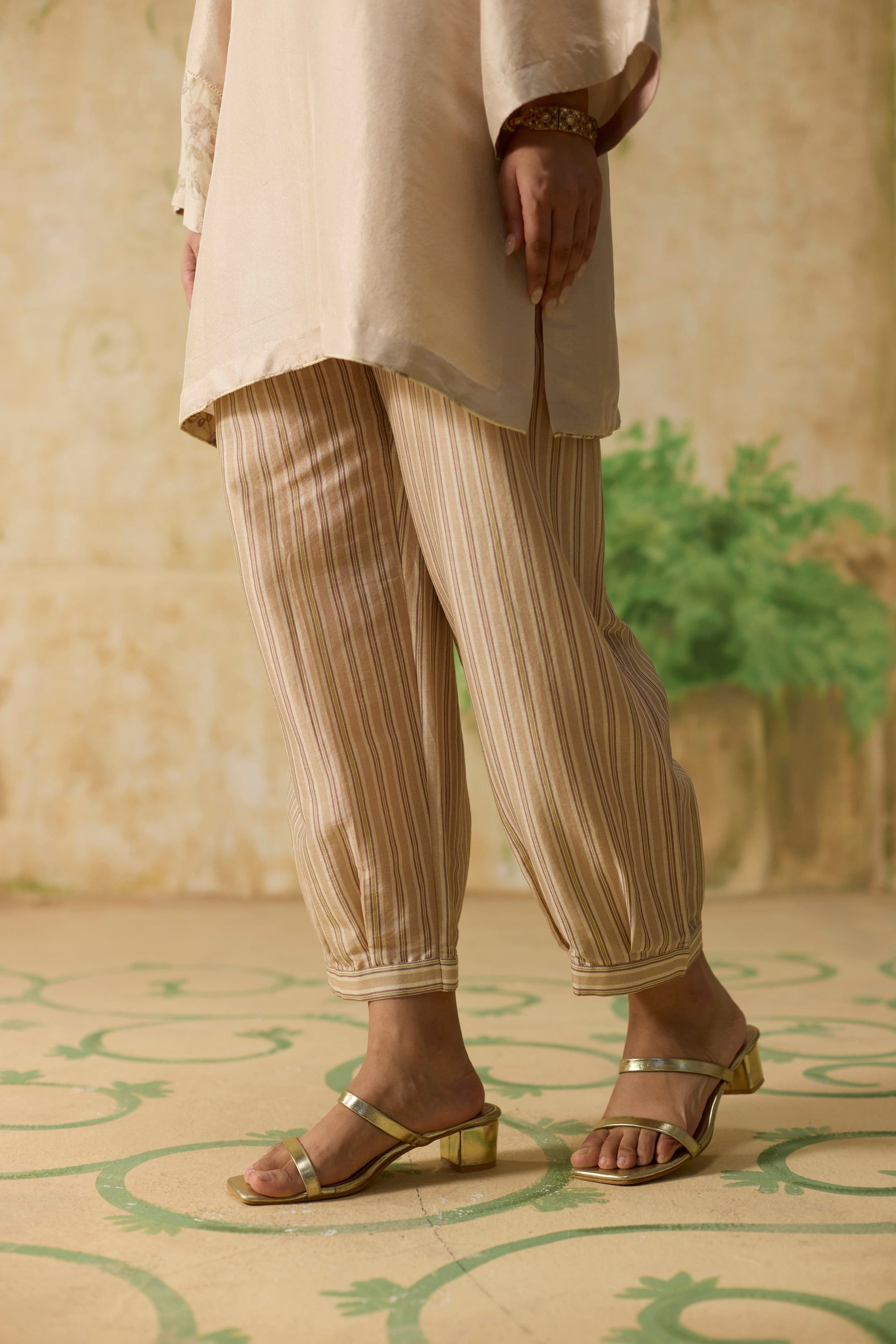 Zinnia Kurta Set - Beige And Pink