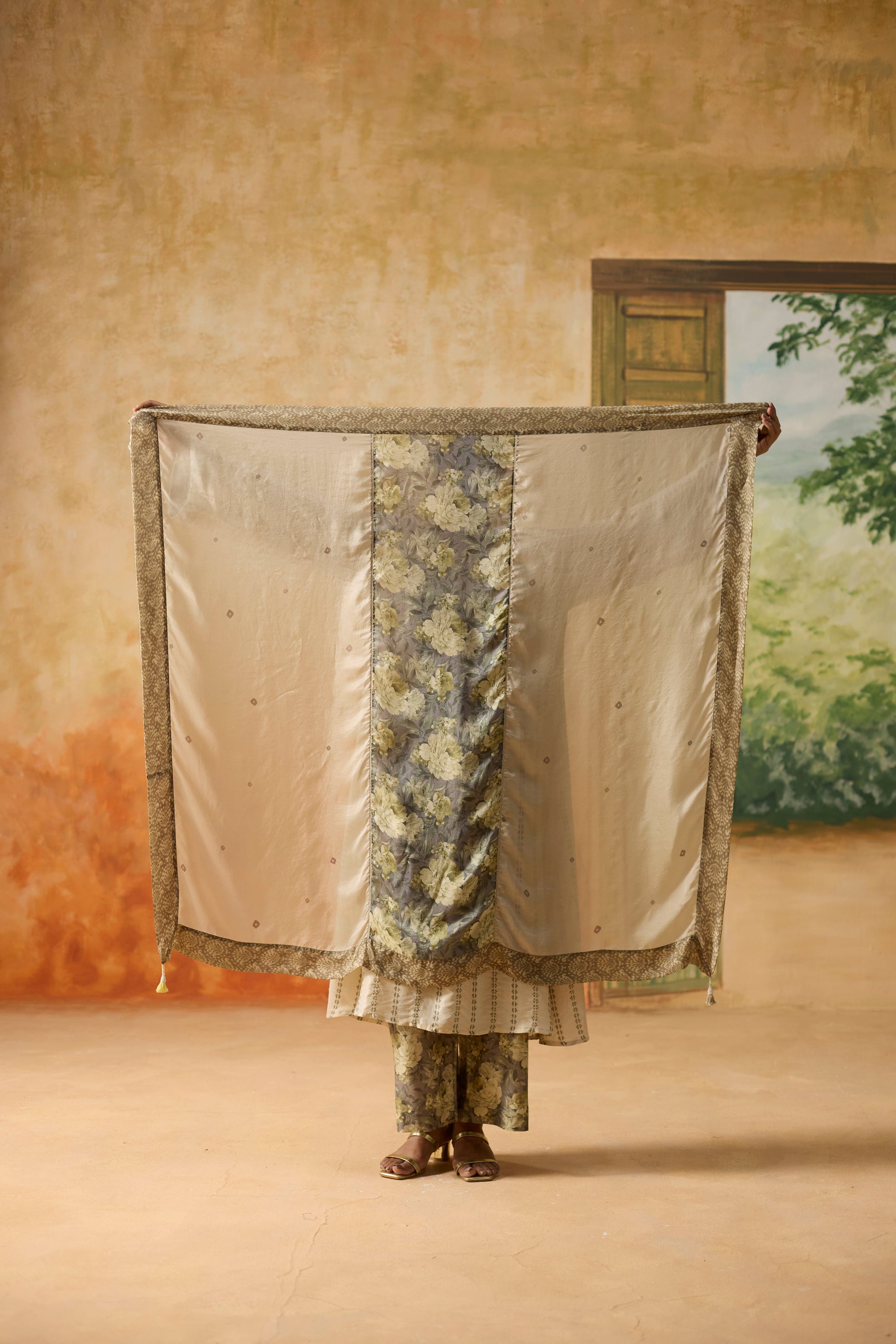 Heath Scarf - Beige And Grey