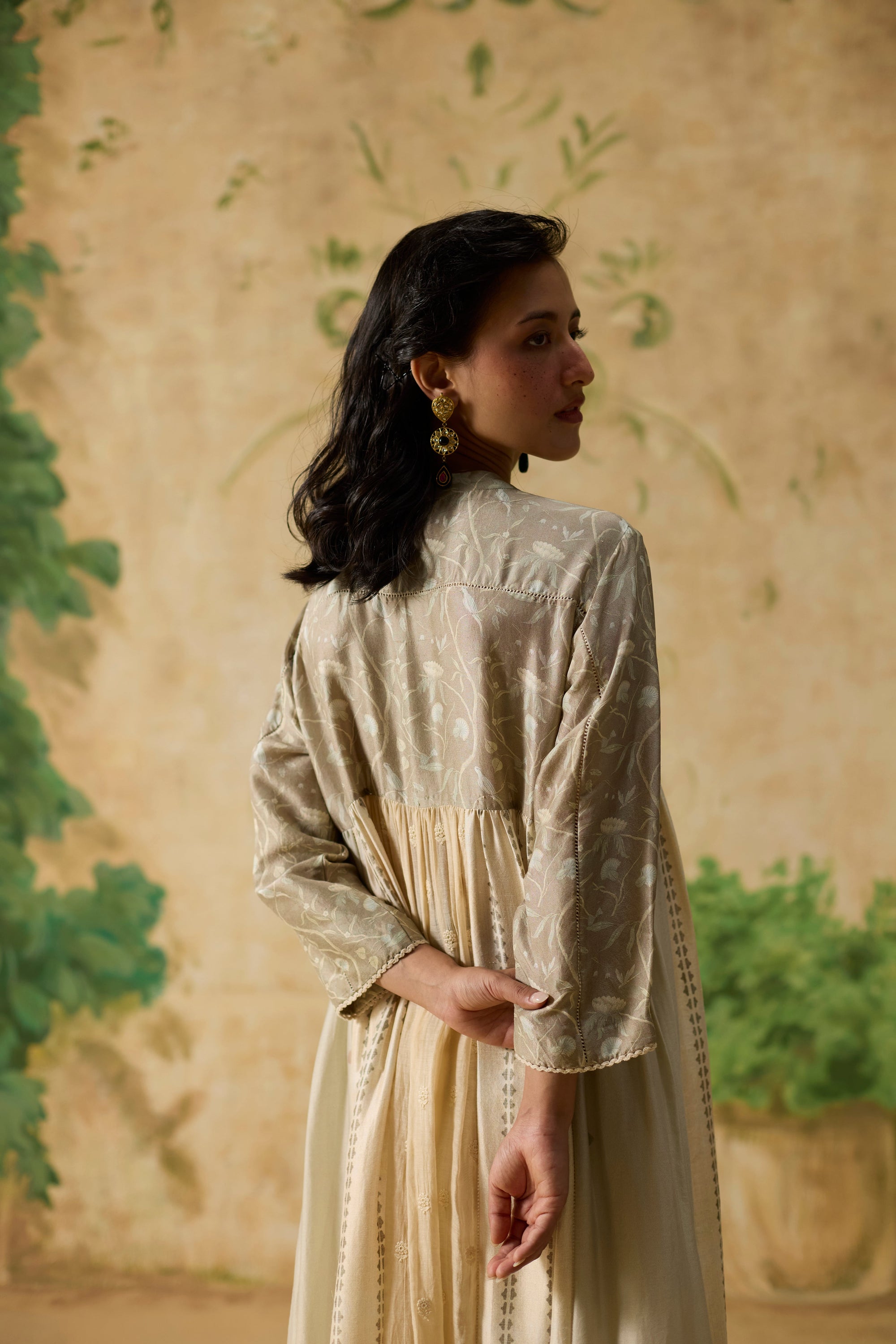 Chowa Kurta - Beige And Brown