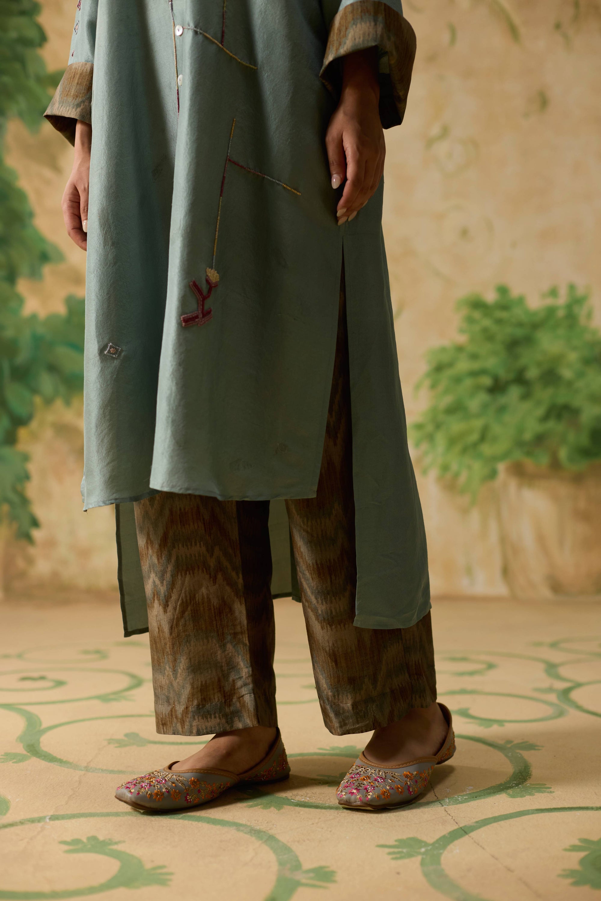 Ikkato Pant - Teal And Brown