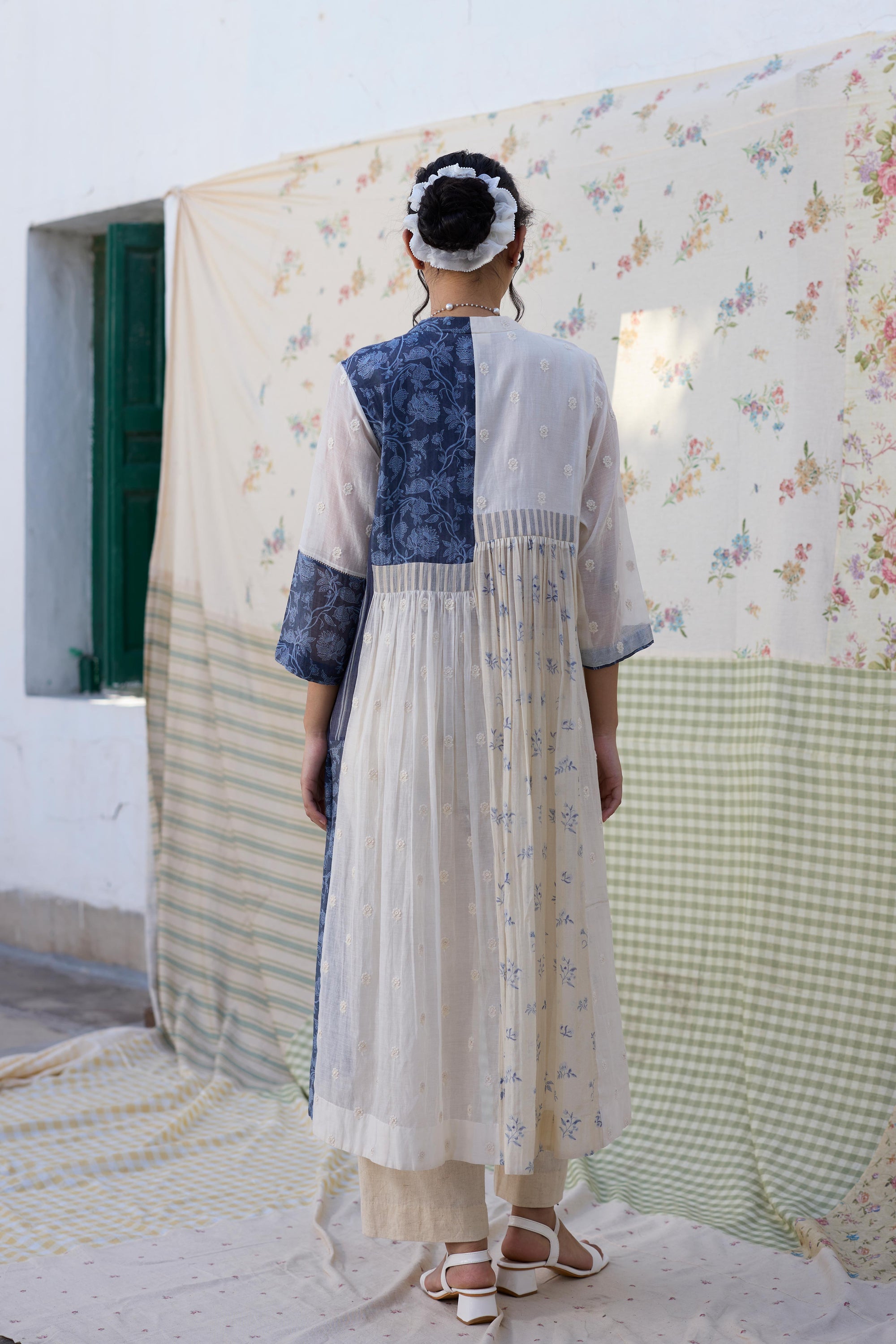 Raye Tunic - Off White &amp; Blue