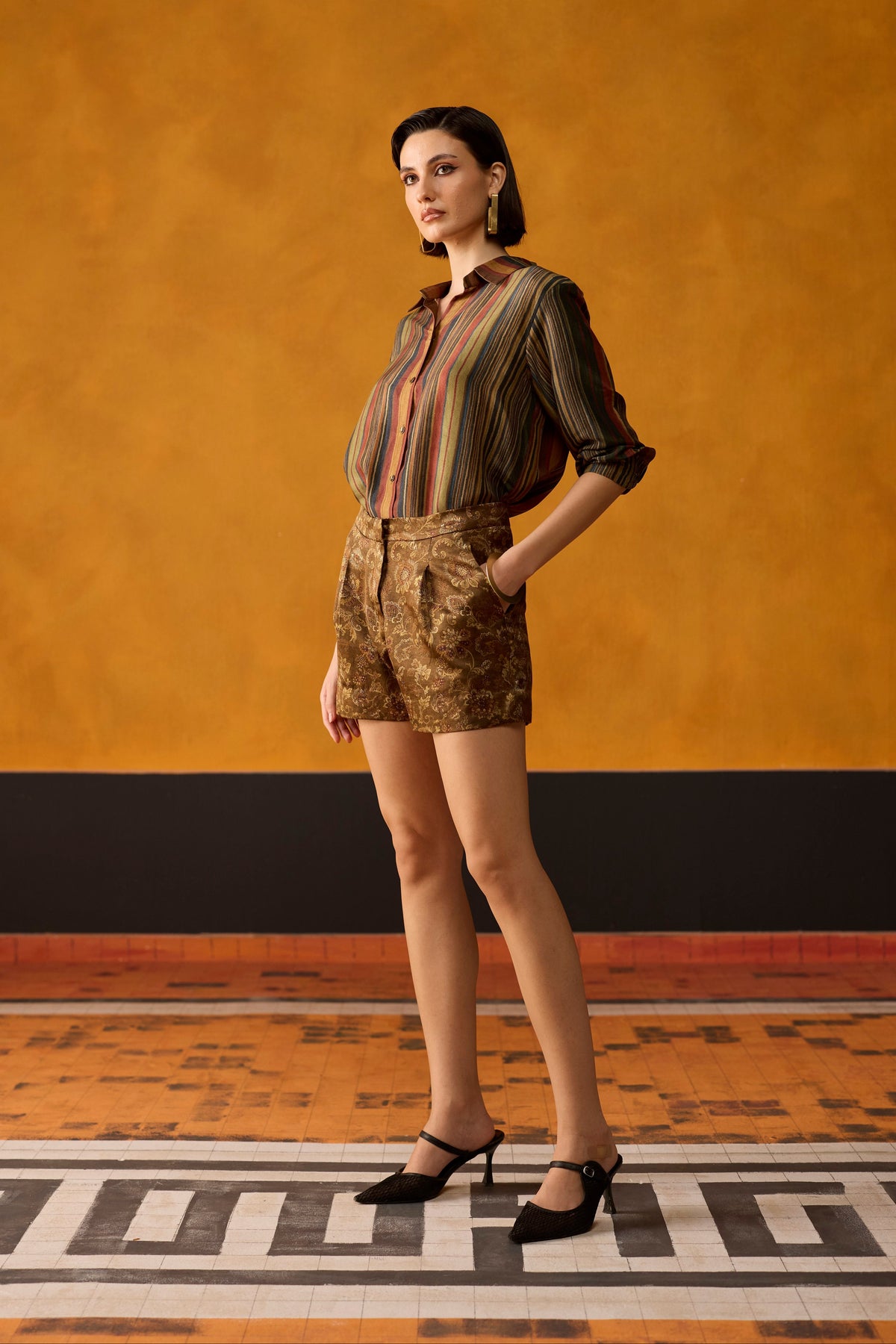 Eira Shorts- Light Brown