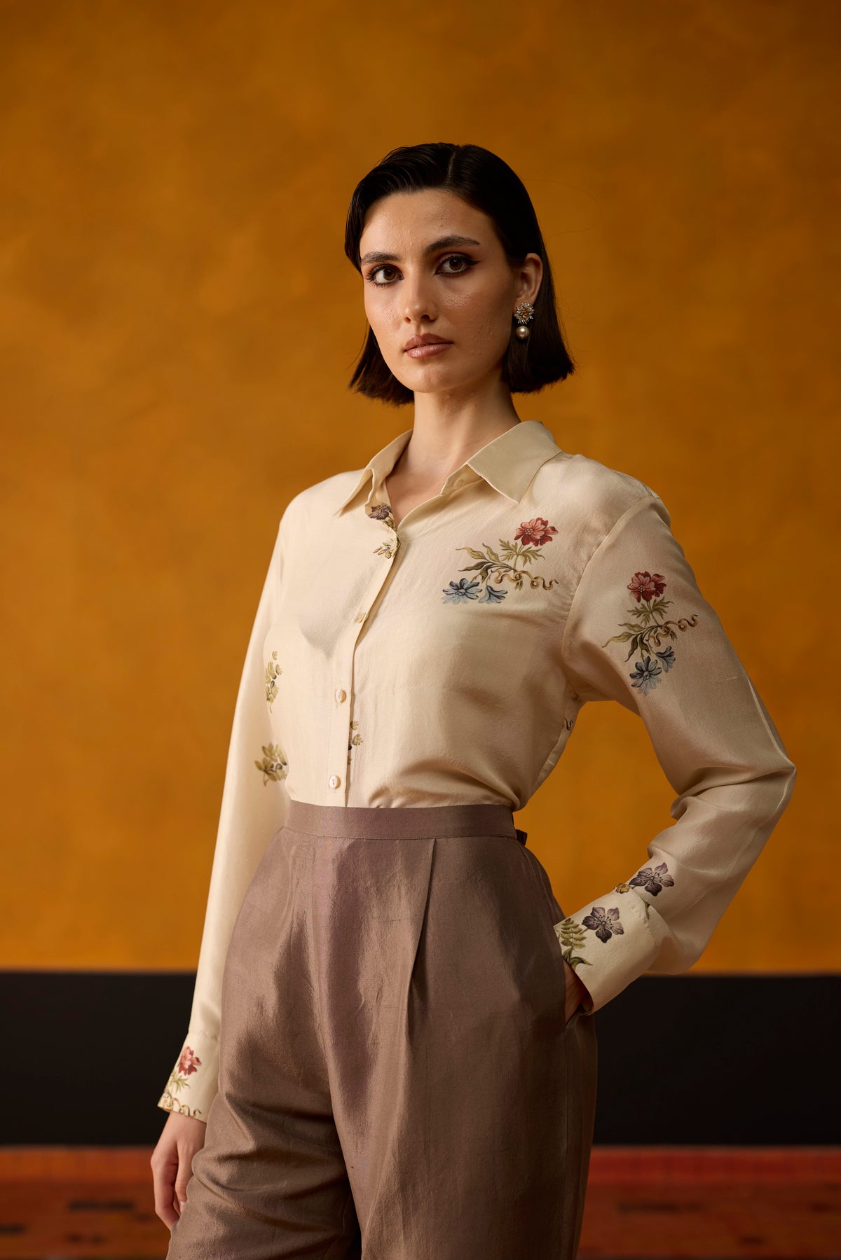 Noa Shirt- off white and Pink