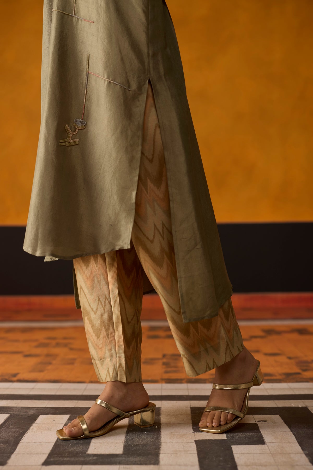 Ikkato Kurta Set- Green and Peach