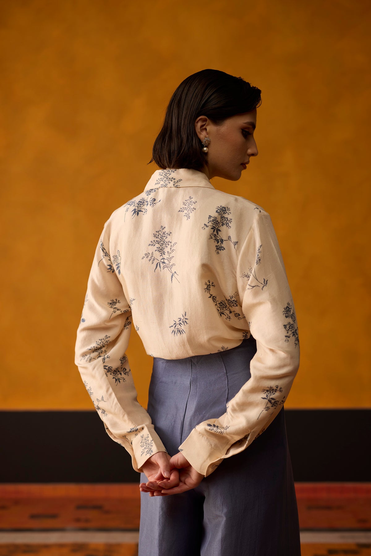 Noa Shirt- Off white and Blue