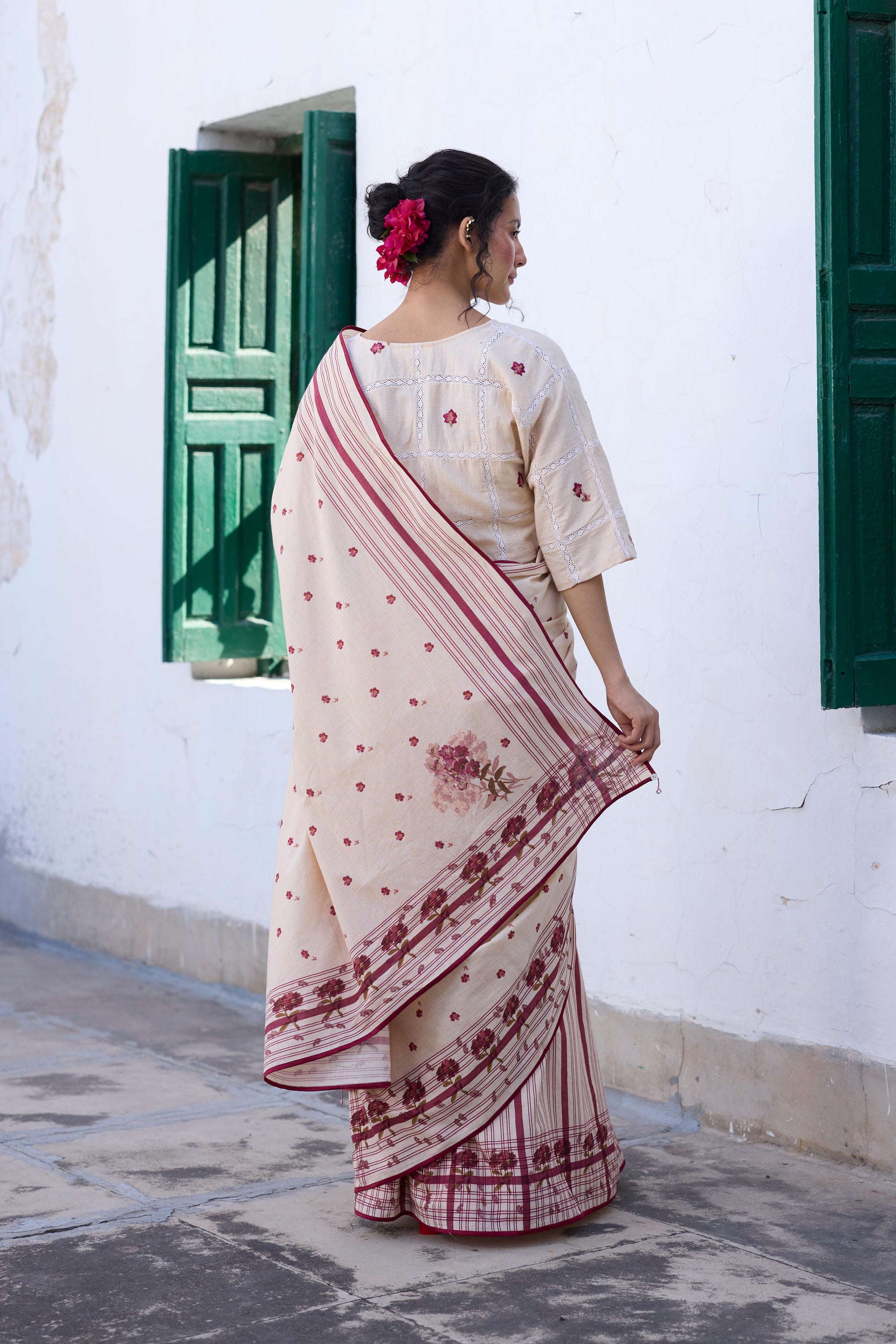 Linden Saree  - Ecru and Red